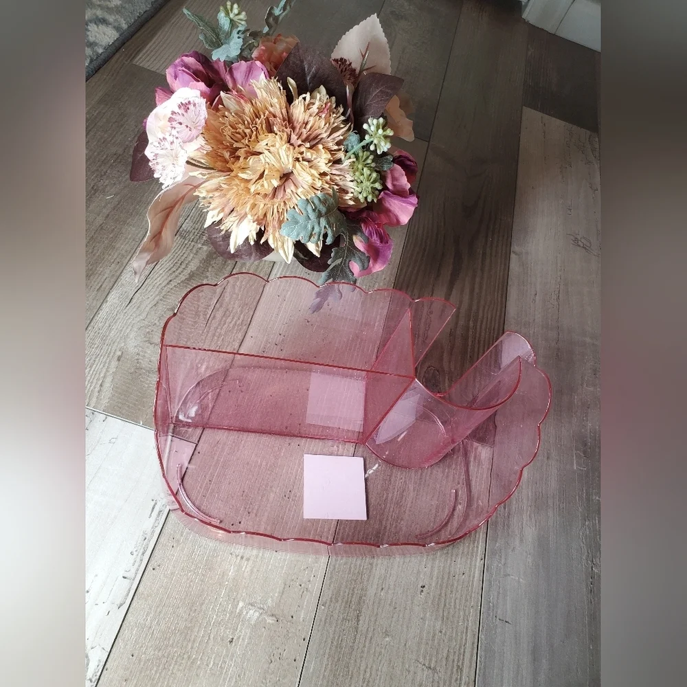 NWT Pink Acrylic Beauty Organizer 5.5